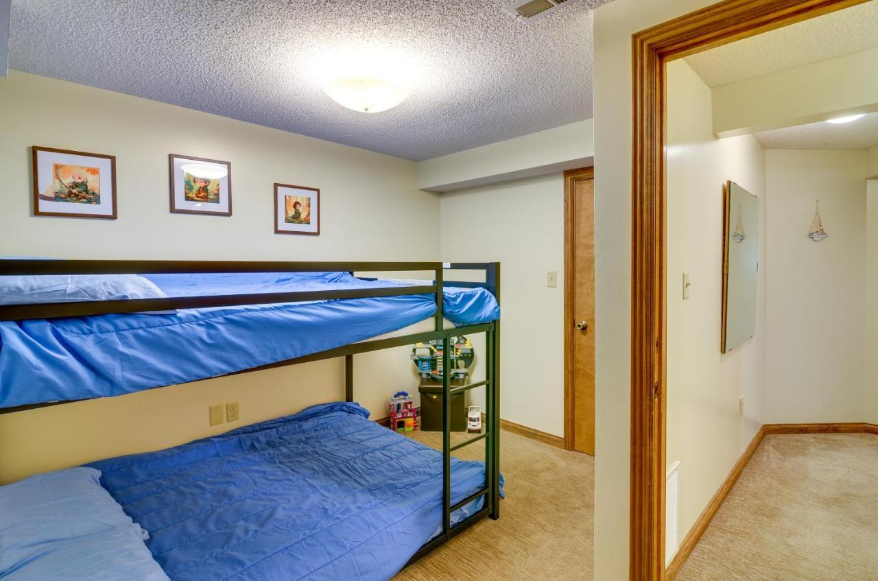 Burnside Resort Cabin With Hot Tub And Outdoor Spots! 외부 사진