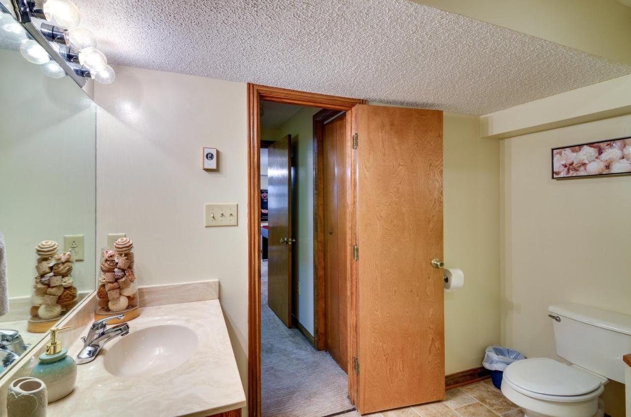 Burnside Resort Cabin With Hot Tub And Outdoor Spots! 외부 사진